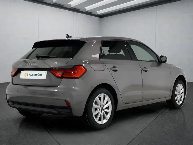 Gebraucht Audi A1 116 PS (85 kW) 2026 Grau SUV