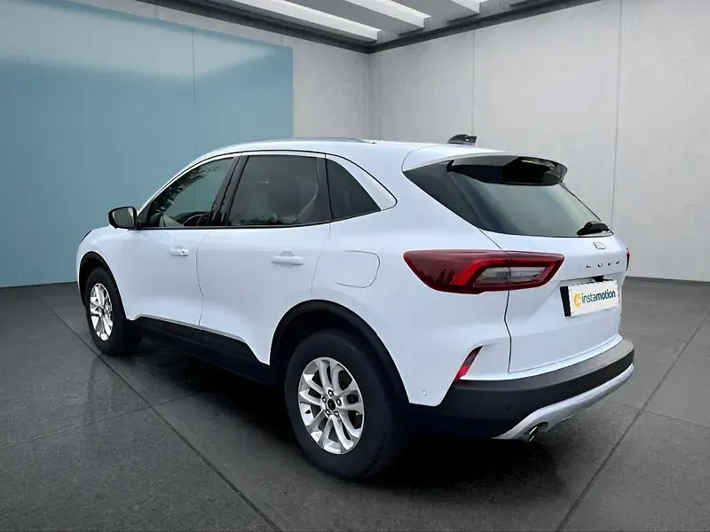 Używany Ford Kuga 180 KM (132 kW) 2024 Biały SUV