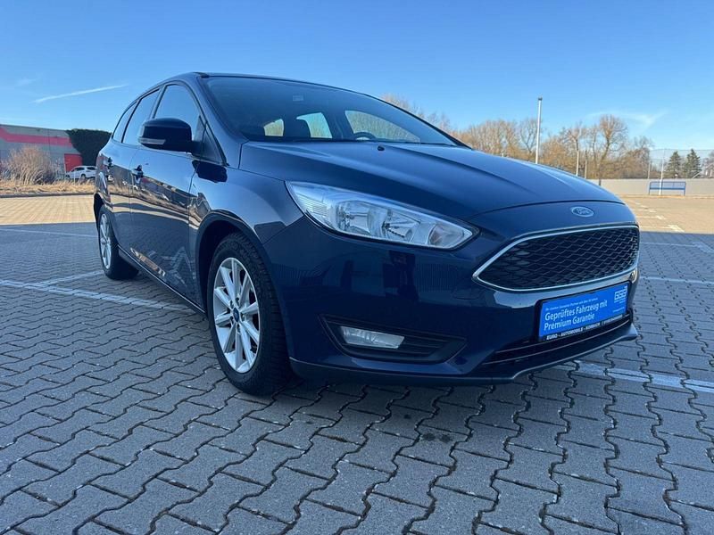 Gebraucht Ford Focus Trend 105 PS (77 kW) 2017 Blau Kombi