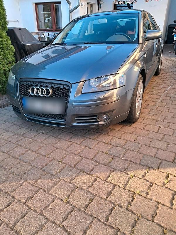 Grau Gebraucht 2006 Audi A3 Limousine | 4.000 € (Teuer) - Bild 1/4