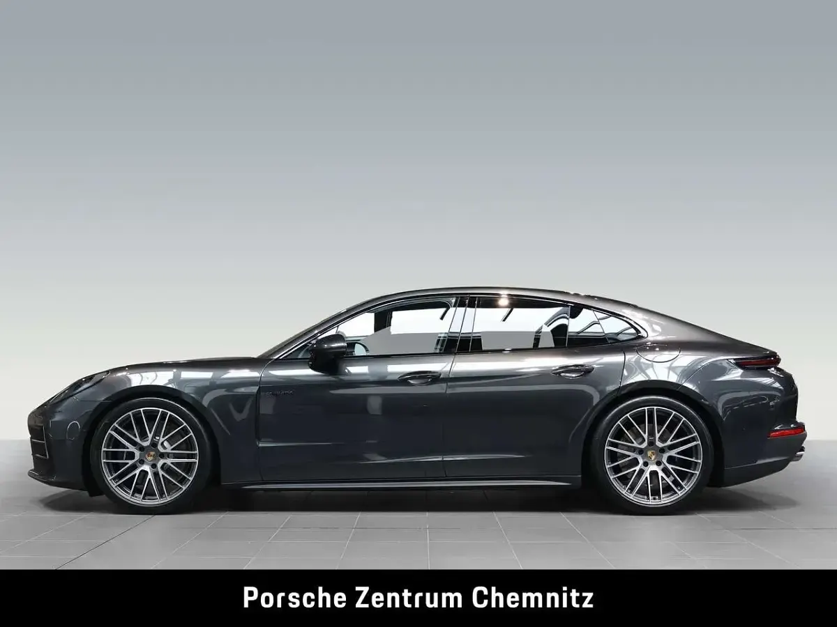 Gebraucht Porsche Panamera 4 E-Hybrid 470 PS (345 kW) 2026 Vulkangrau Kleinwagen