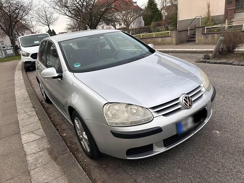 Gebraucht VW Golf V 102 PS (75 kW) 2004 Silber Kleinwagen