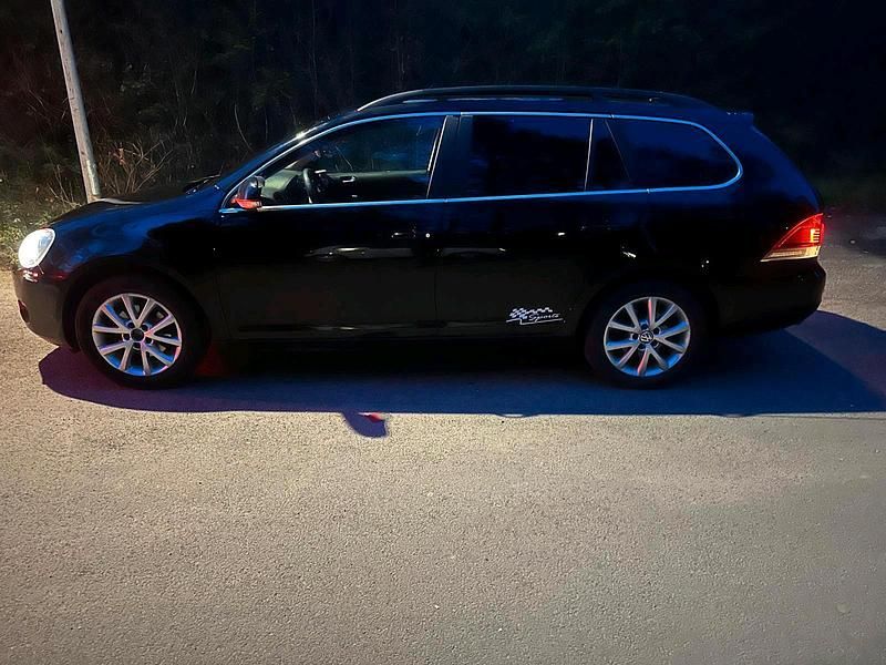 Gebraucht VW Golf VII 105 PS (77 kW) 2013 Schwarz Kombi