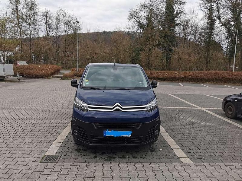 Blau Gebraucht 2017 Citroën Jumpy Van / Kleinbus | 13.500 € (Fairer Preis) - Bild 1/4