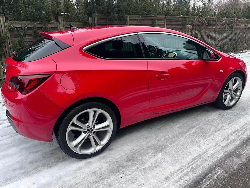 Gebraucht Opel Astra GTC 180 PS (132 kW) 2011 Coupé