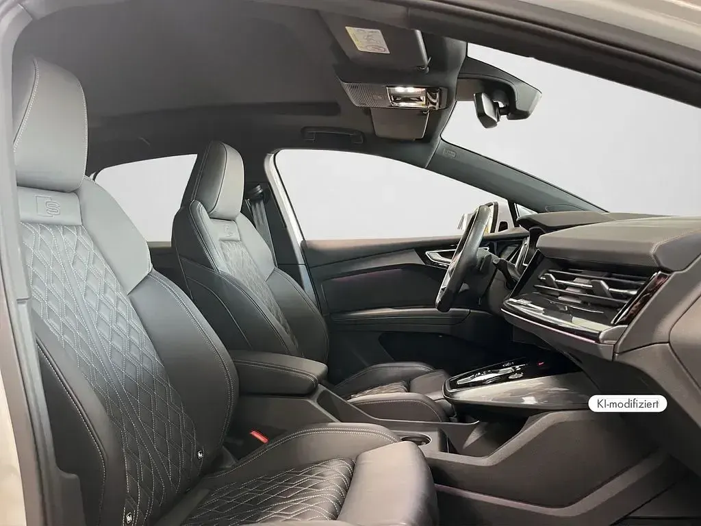 Gebraucht Audi Q4 Sportback e-tron Ambiente 219 kW (299 PS) 2023 Gletscherweiß metallic (metallic) SUV