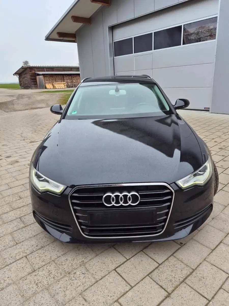 Gebraucht Audi A6 177 PS (130 kW) 2012 Schwarz Kombi