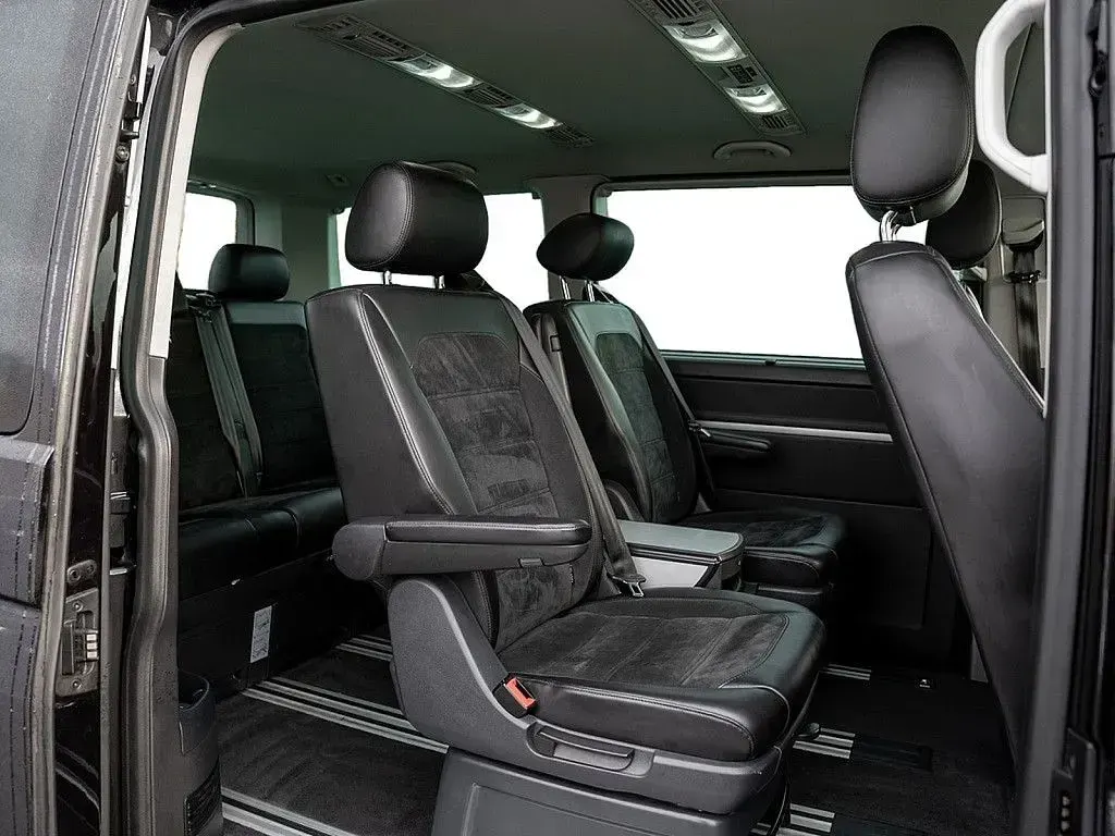 Gebraucht VW T6 204 PS (150 kW) 2016 Deep black Van