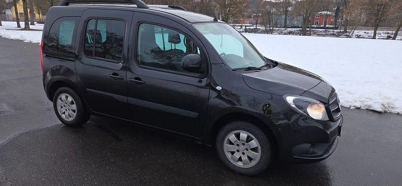 Gebraucht Mercedes Citan 108 Edition 116 PS (85 kW) 2020 Schwarz Kombi