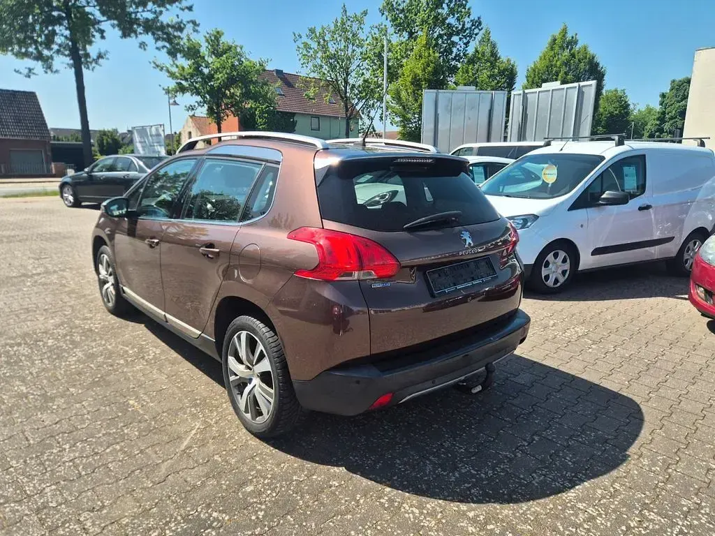 Gebraucht Peugeot 2008 Allure 120 PS (88 kW) 2015 Braun SUV