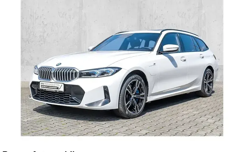 Gebraucht BMW 330e Comfort Edition 292 PS (214 kW) 2025 Kombi