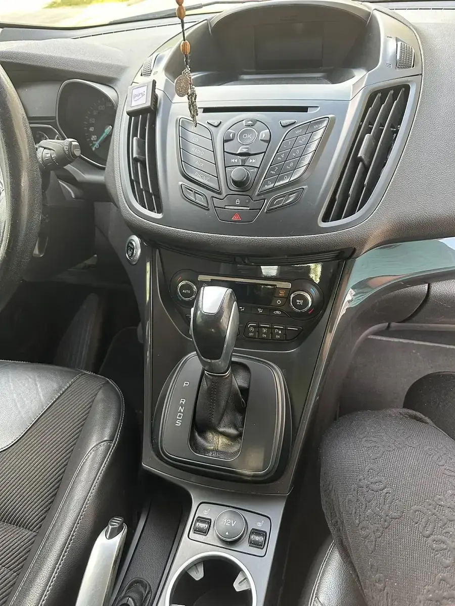 Gebraucht Ford Kuga 180 PS (132 kW) 2015 Schwarz SUV