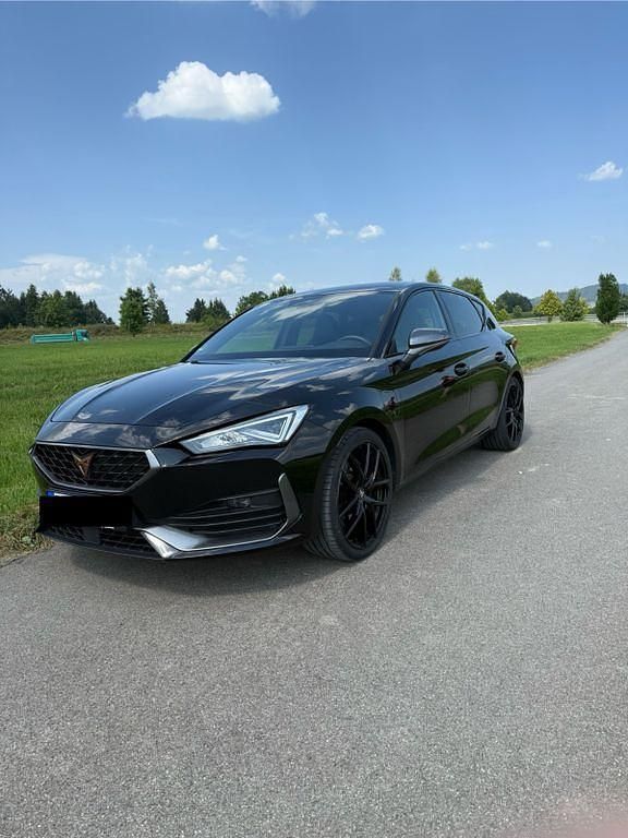 Schwarz Gebraucht 2021 Cupra Leon Limousine | 22.800 € (Guter Preis) - Bild 1/4