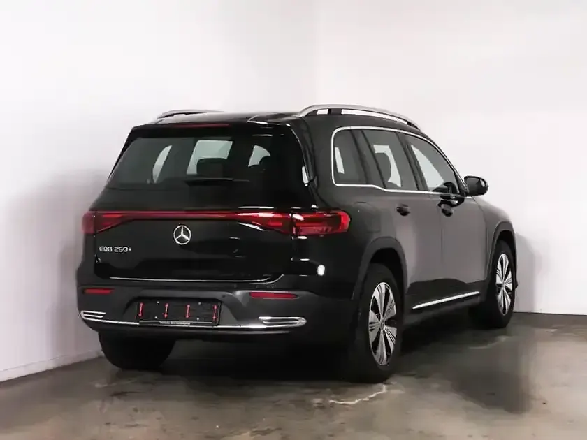 Gebraucht Mercedes EQB250+ Progressive 139 kW (190 PS) 2025 Schwarz metalliclack kosmosschwarz SUV