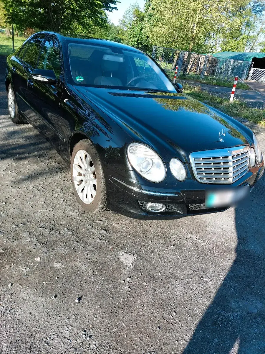 Gebraucht Mercedes E320 Elegance 224 PS (164 kW) 2006 Schwarz Limousine