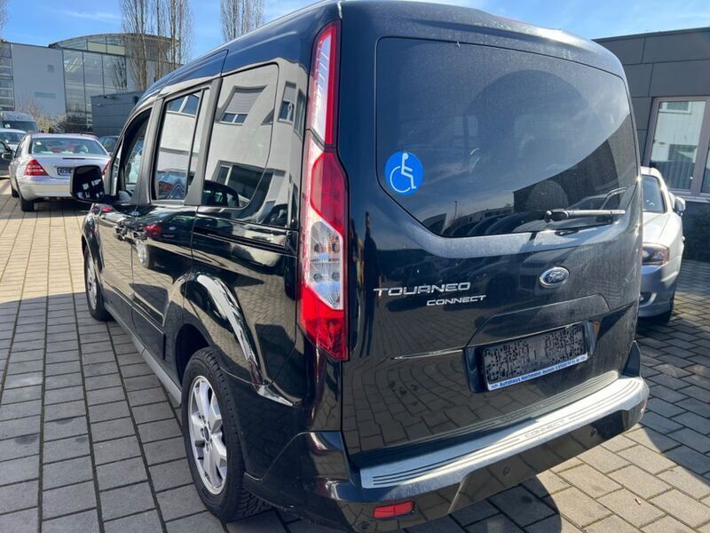 Gebraucht Ford Tourneo Connect Titanium 120 PS (88 kW) 2015 Schwarz Van / Kleinbus