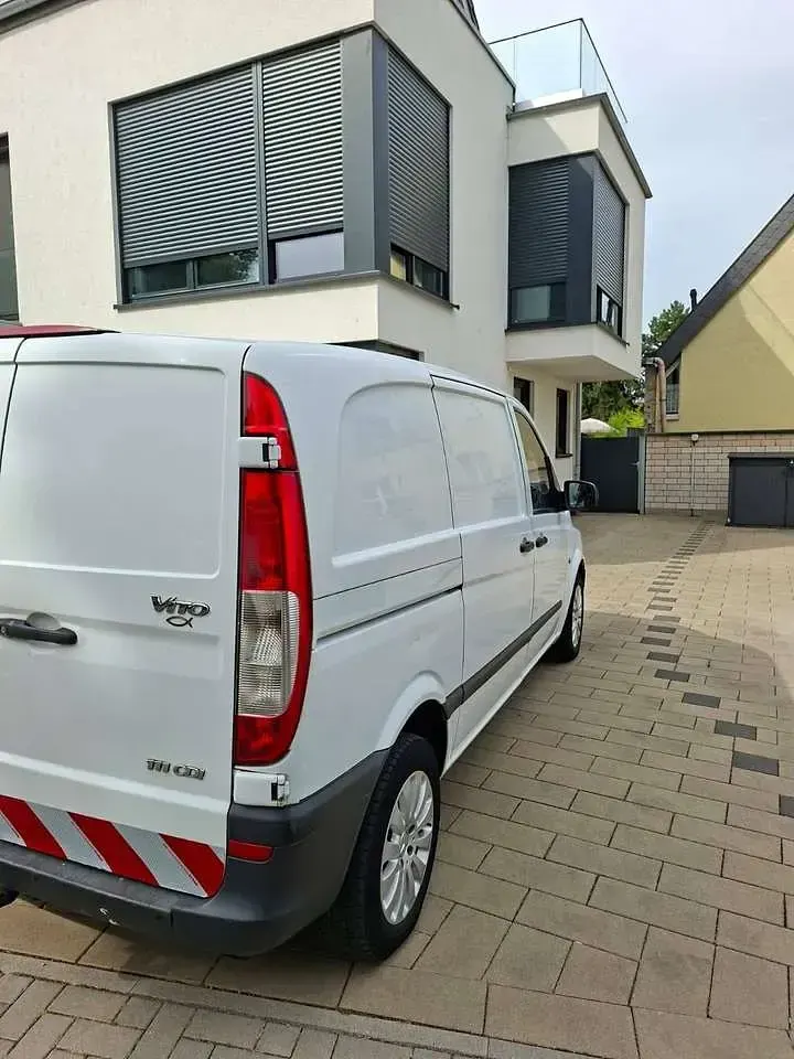 Gebraucht Mercedes Vito 116 PS (85 kW) 2010 Weiß Van