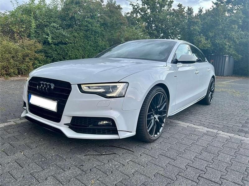 Weiß Gebraucht 2016 Audi A5 Sportback S-Line Coupé | 18.900 € (Guter Preis) - Bild 1/4