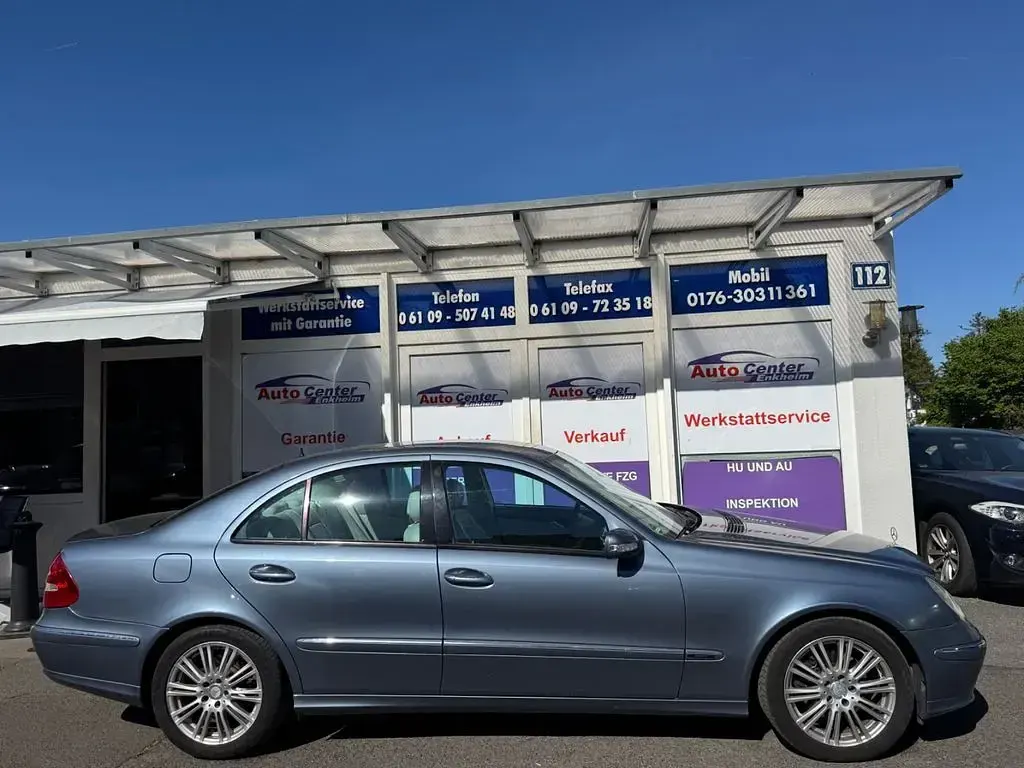 Brugt Mercedes E320 224 HK (164 kW) 2005 Blå Sedan