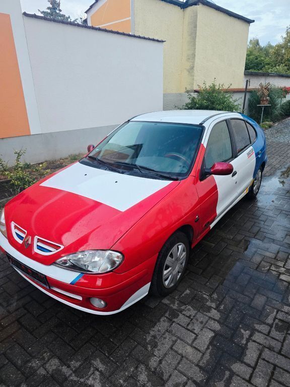 Gebraucht 1999 Renault Mégane Limousine | 750 € (Fairer Preis) - Bild 1/2