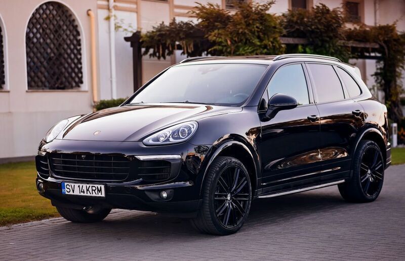 Schwarz Gebraucht 2017 Porsche Cayenne Platinum Edition SUV | 28.900 € (Fairer Preis) - Bild 1/4