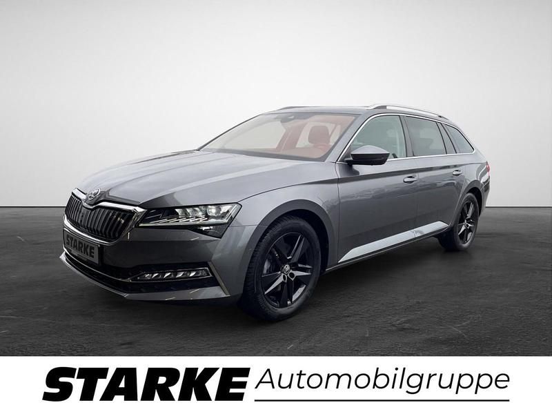 Gebraucht Skoda Superb Style 218 PS (160 kW) 2022 Grau (graphitegrau metallic) Kombi