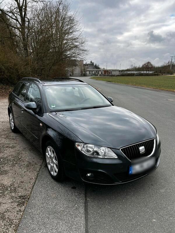 Grau Gebraucht 2011 Seat Exeo Kombi | 5.200 € (Fairer Preis) - Bild 1/4