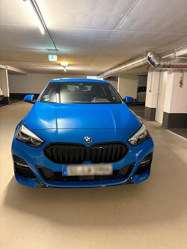 Blau Gebraucht 2022 BMW 218 M Sport Coupé | 24.000 € (Guter Preis) - Bild 1/4