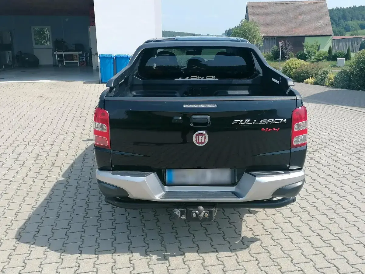 Używany Fiat Fullback 181 KM (133 kW) 2018 Czarny Pickup