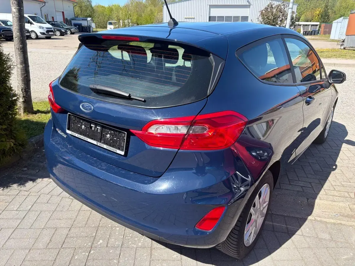 Gebraucht Ford Fiesta 71 PS (52 kW) 2018 Blau Kleinwagen