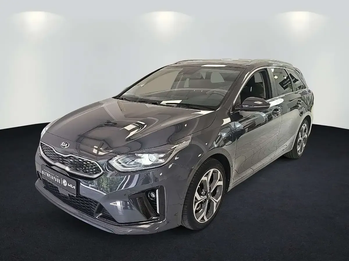 Gebraucht Kia Ceed Sportswagon Platinum Edition 141 PS (103 kW) 2021 Grau Kombi