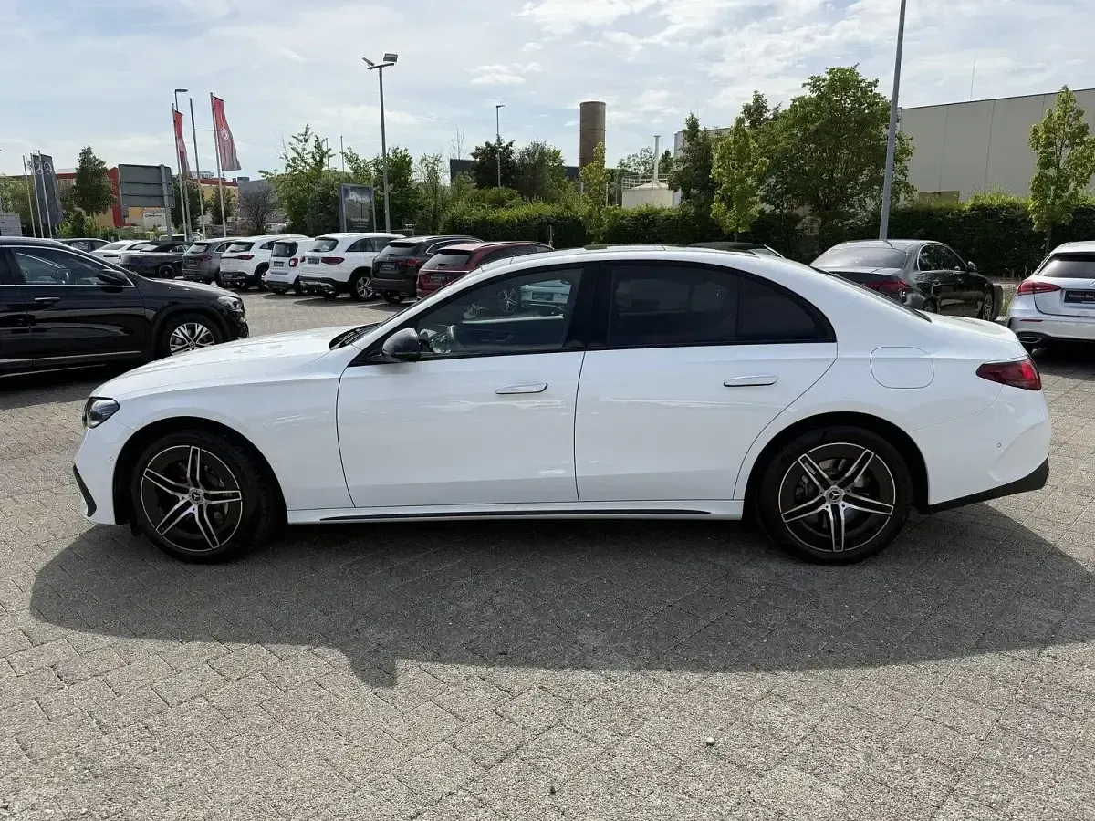 Gebraucht Mercedes E300 AMG 313 PS (230 kW) 2025 Andere Limousine