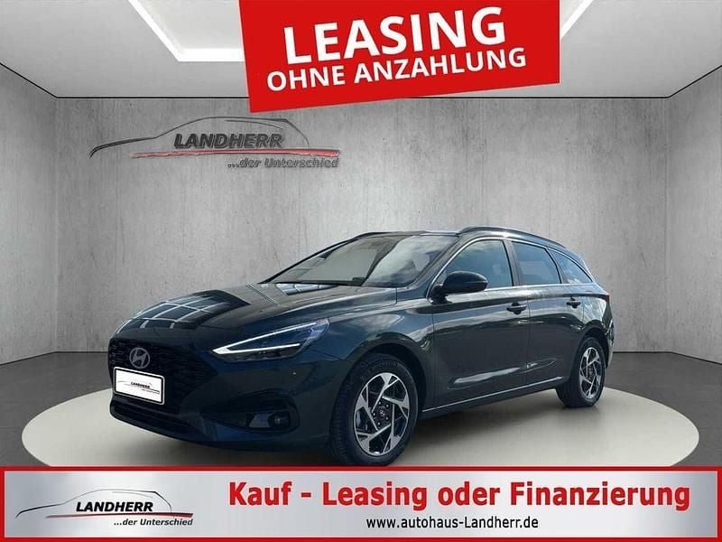 Grün Neu 2025 Hyundai i30 Kombi | 24.855 € (Superpreis) - Bild 1/4