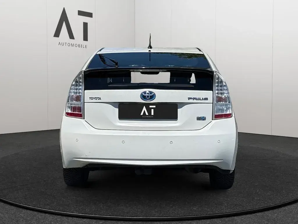 Gebraucht Toyota Prius Executive 99 PS (72 kW) 2010 Weiß Kleinwagen
