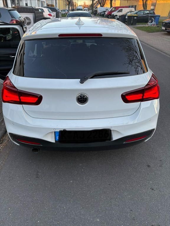 Gebraucht BMW 118 Shadowline 136 PS (100 kW) 2018 Weiß Kleinwagen