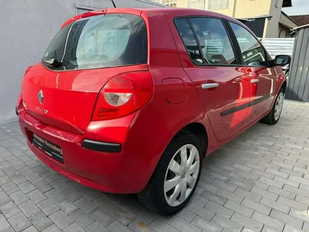 Gebraucht Renault Clio II 139 PS (102 kW) 2007 Hellrot Kleinwagen