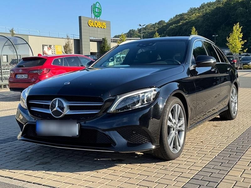 Schwarz Gebraucht 2019 Mercedes C220 Kombi | 22.999 € (Superpreis) - Bild 1/4