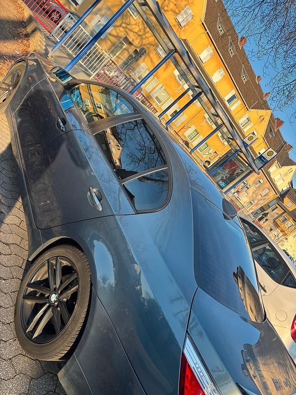 Gebraucht BMW 520 177 PS (130 kW) 2009 Blau Limousine