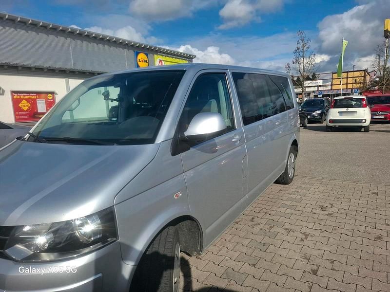 Gebraucht VW T5 140 PS (102 kW) 2014 Silber Van