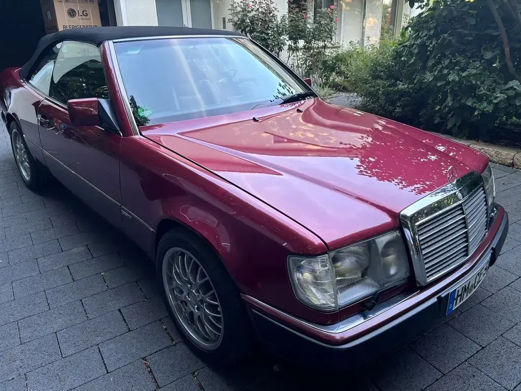 Gebraucht Mercedes 300 220 PS (161 kW) 1993 Rot Cabrio