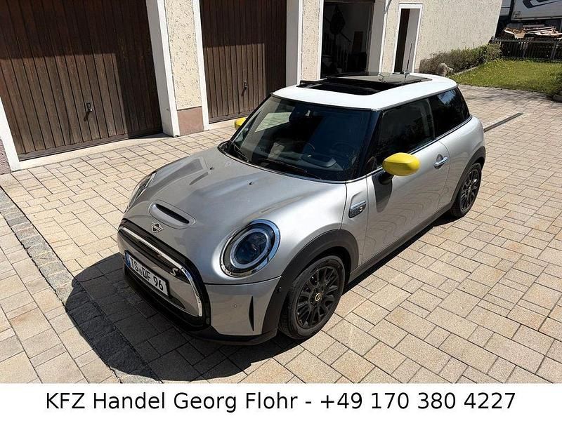 Gebraucht Mini Cooper SE Classic 135 kW (184 PS) 2023 Silber Kleinwagen