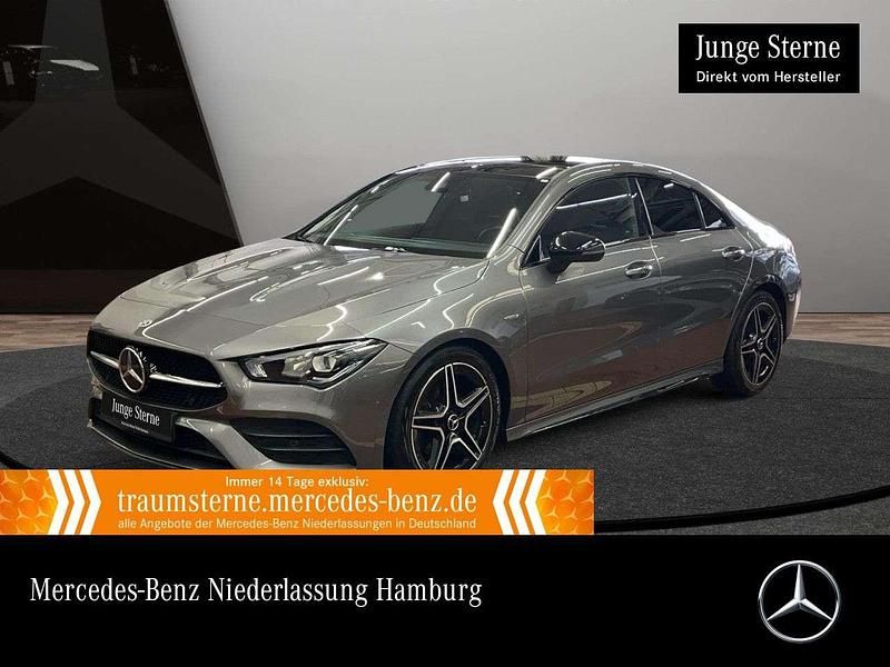 Mountain grau Gebraucht 2021 Mercedes CLA200 AMG Coupé | 32.890 € (Fairer Preis) - Bild 1/3