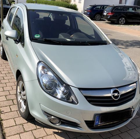 Gebraucht Opel Corsa 90 PS (66 kW) 2009 Grün metallic Kleinwagen
