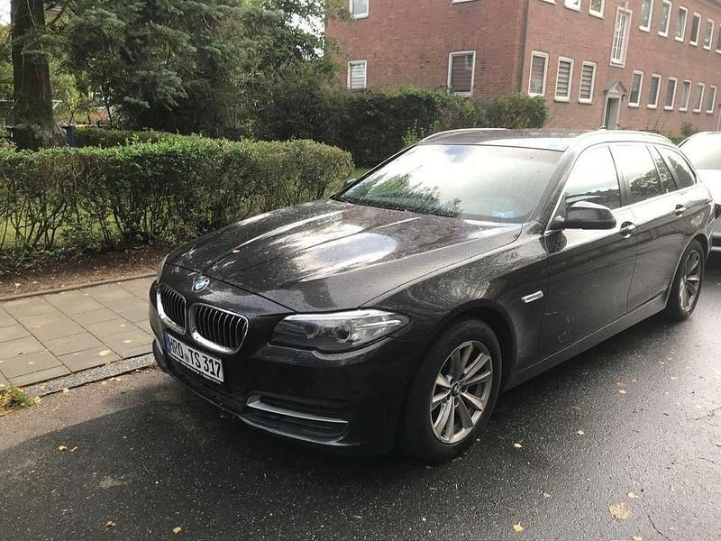 Schwarz Gebraucht 2015 BMW 520 Kombi | 11.950 € (Fairer Preis) - Bild 1/4