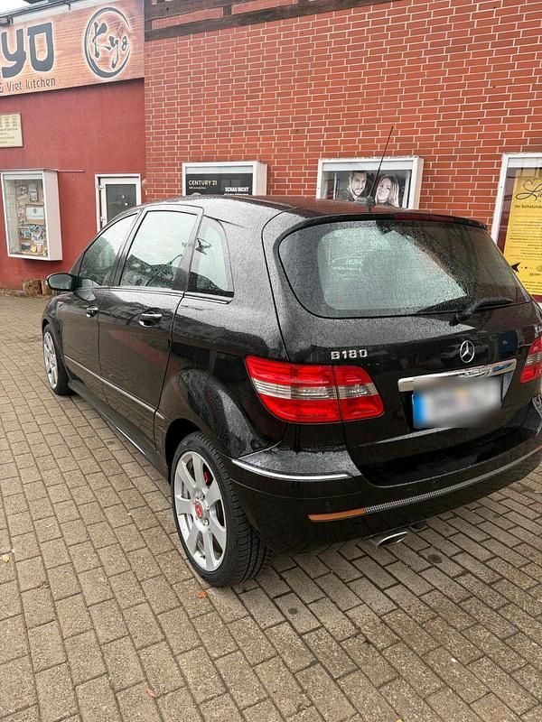Gebraucht Mercedes B180 109 PS (80 kW) 2006 Schwarz Van / Kleinbus