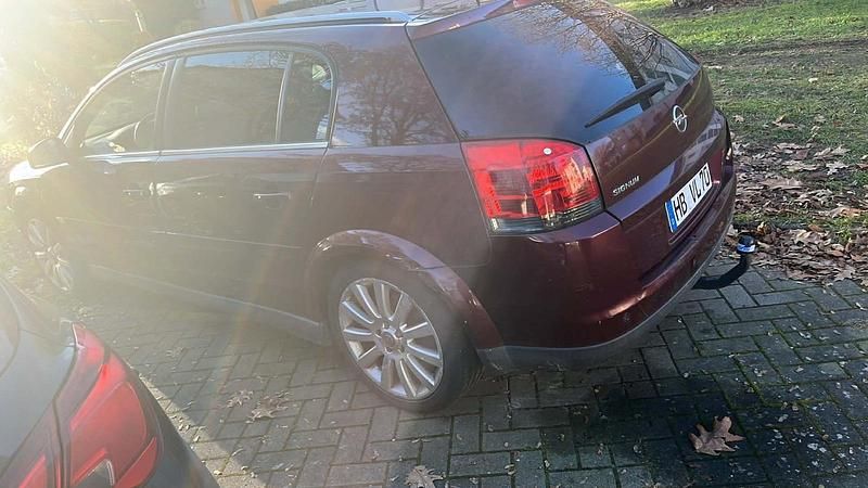 Andere farben Gebraucht 2006 Opel Signum Kleinwagen | 800 € (Guter Preis) - Bild 1/4