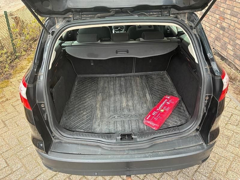 Second-hand Ford Focus 125 CP (91 kW) 2012 Negru Break