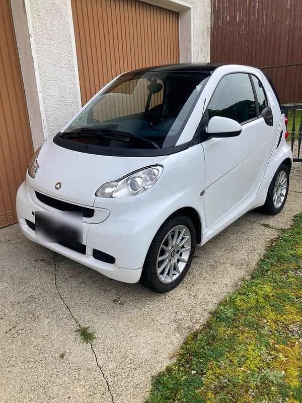Weiß Gebraucht 2012 Smart ForTwo Coupé Passion Coupé | 4.350 € (Guter Preis) - Bild 1/4