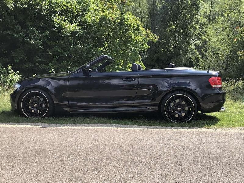 Gebraucht BMW 135 Cabriolet Performance 306 PS (225 kW) 2011 Schwarz Cabrio
