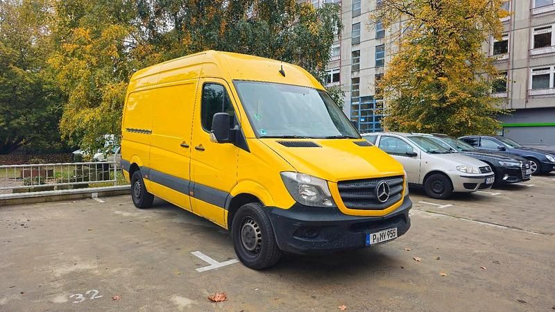 Gelb Gebraucht 2016 Mercedes Sprinter Van | 11.000 € - Bild 1/4